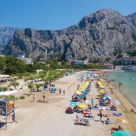 Gorgeous In With Kitchen Apartment Omiš